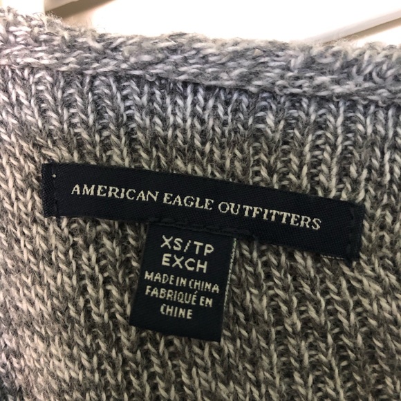 American Eagle Hooded Sweater - Picture 3 of 3
